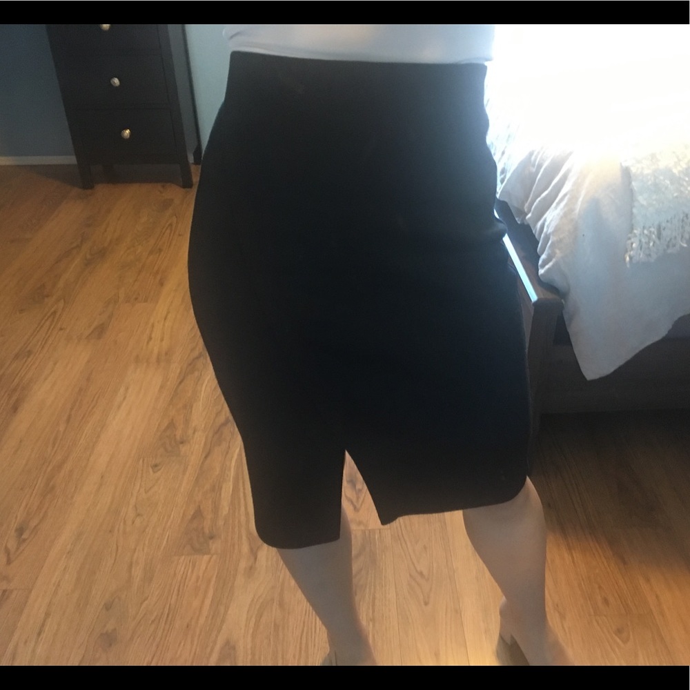 LOFT skirt in felt-like material